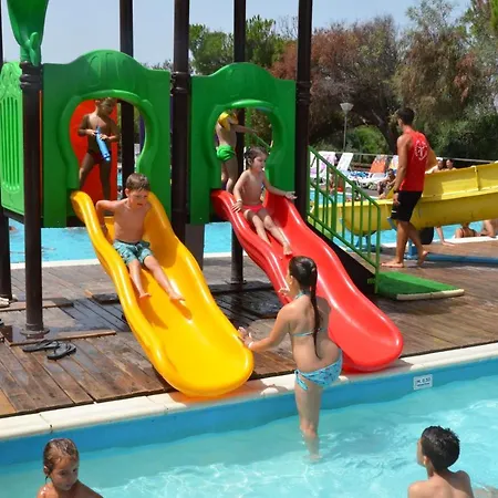 Campsite Happy Camp Mobile Homes In Village Bella Sardinia
